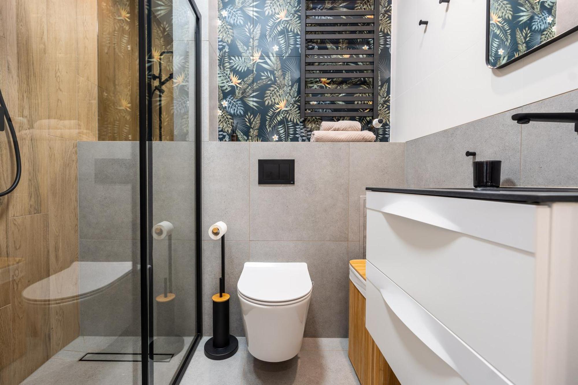 Good Things Near Center Ceglana Street & Parking - Blisko Szpitali Okulistyka Euromedic Mswia Apartment *